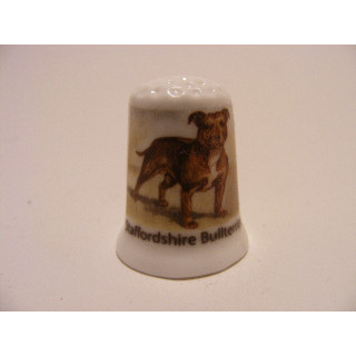 Staffordshire Bullterrier getekend op een porselein vingerhoedje