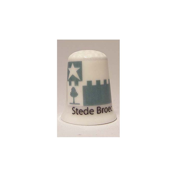 Stede Broec Nederlandse gemeentevlag op een porselein vingerhoedje