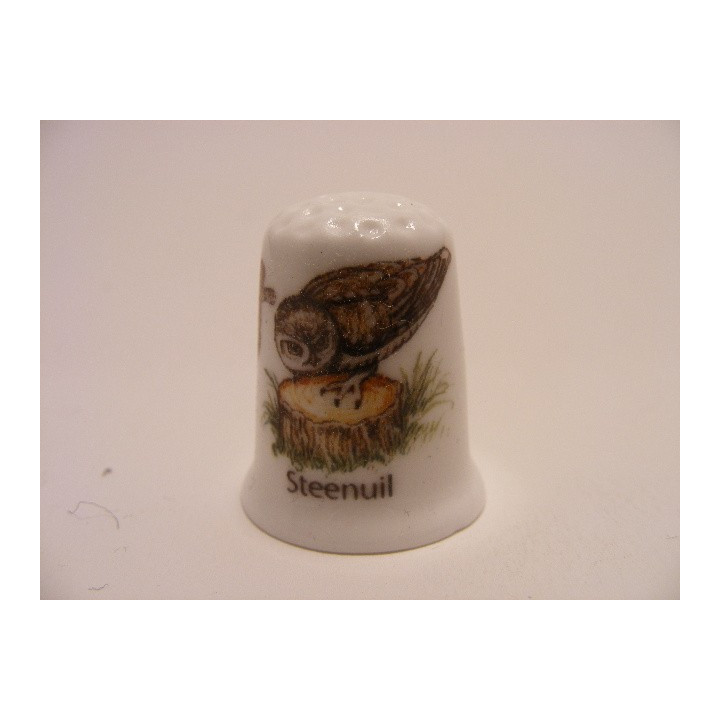 Steenuil vingerhoedje