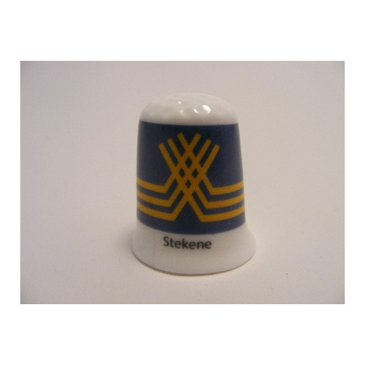 Stekene vlag Belgie op een porselein vingerhoedje