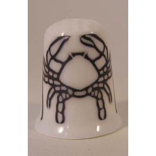 Sterrenbeeld Kreeft getekend op een porselein vingerhoedje