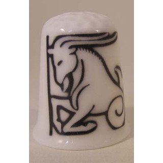 Sterrenbeeld Steenbok op een porselein vingerhoedje