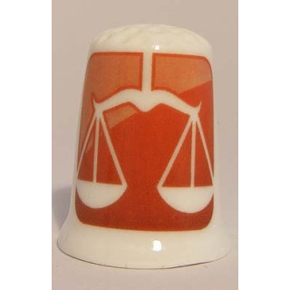 Sterrenbeeld Weegschaal horoscoop op een porselein vingerhoedje