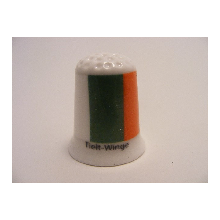 Tielt-Winge vlag Belgie op een porselein vingerhoedje