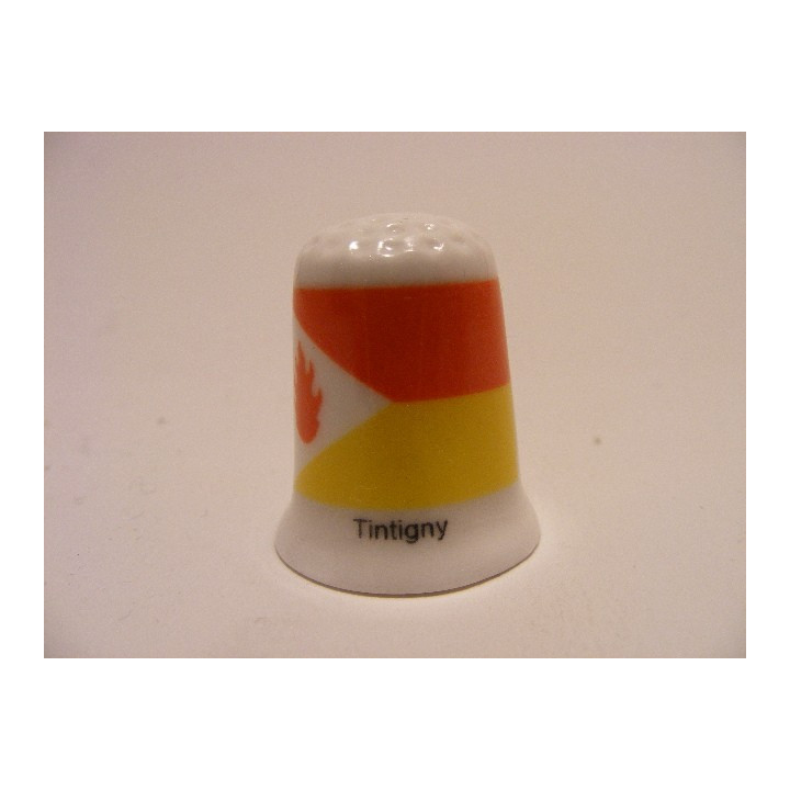 Tintigny gemeente vlag in Belgie op een porselein vingerhoedje