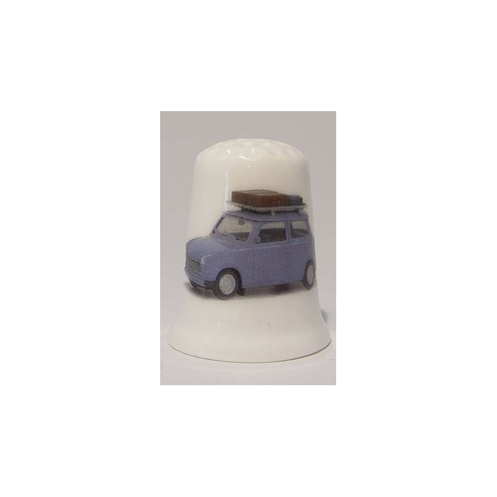Trabant 601 op een porselein vingerhoedje