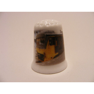 Trein NS op een porselein vingerhoedje