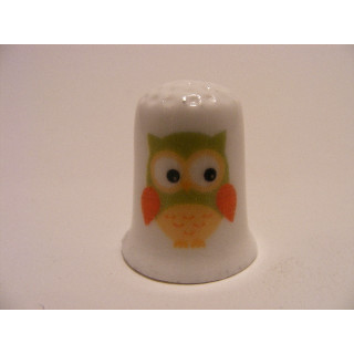 Uil tekening in kleur vingerhoedje