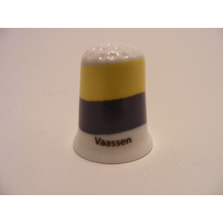 Vaassen op een porselein vingerhoedje