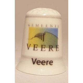 Veere Nederlandse gemeentevlag op een porselein vingerhoedje