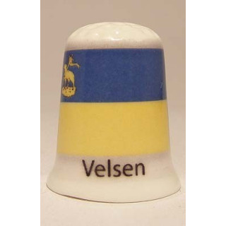 Velsen Nederlandse gemeentevlag op een porselein vingerhoedje