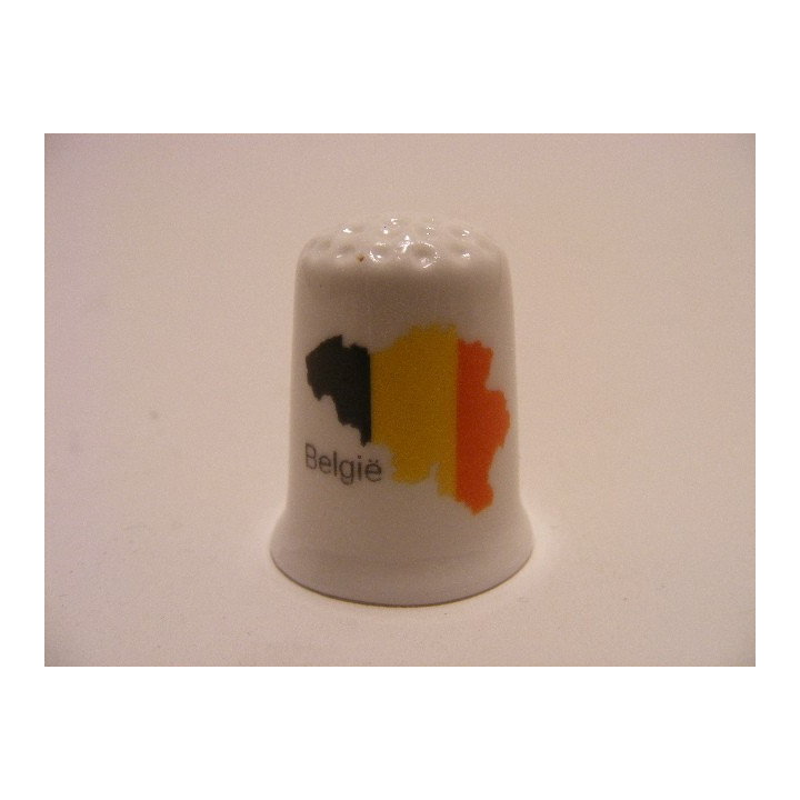 Vlag en land van Belgie op een porselein vingerhoedje