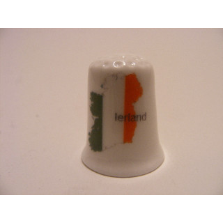 Vlag en land van Ierland op een porselein vingerhoedje