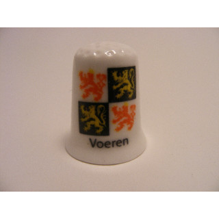 Voeren vlag Belgie op een porselein vingerhoedje