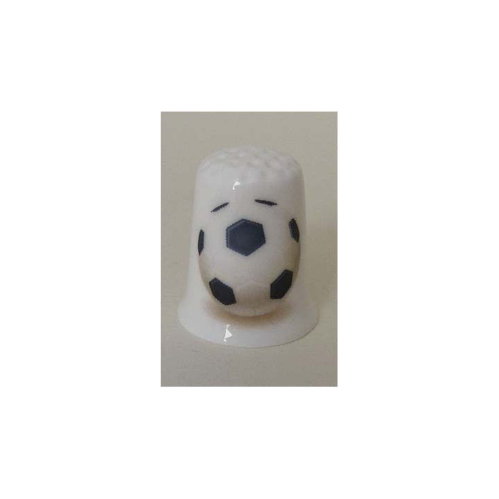 Voetbal 3D afbeelding op een porselein vingerhoedje
