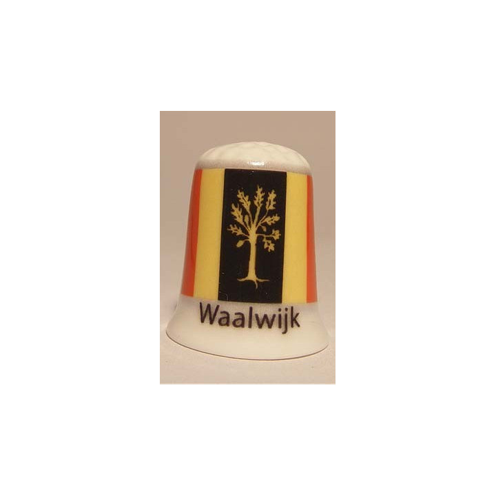 Waalwijk Nederlandse gemeentevlag op een porselein vingerhoedje