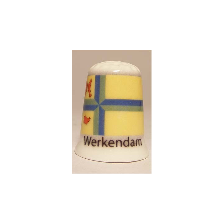 Werkendam Nederlandse gemeentevlag op een porselein vingerhoedje