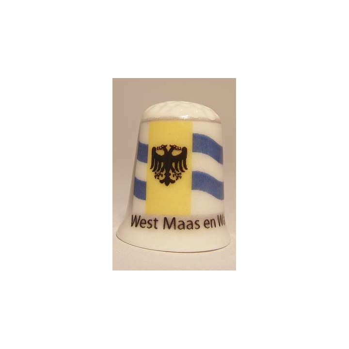 West Maas en Waal Nederlandse gemeentevlag op een porselein vingerhoedje