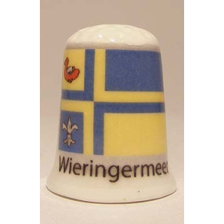 Wieringermeer Nederlandse gemeentevlag op een porselein vingerhoedje