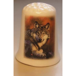 Wolf op een porselein vingerhoedje nr01