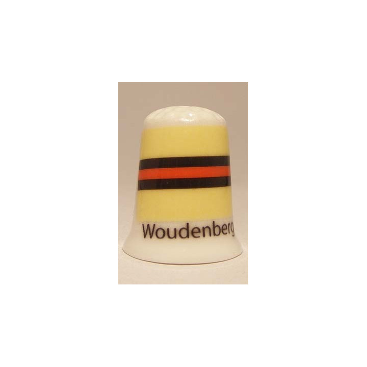 Woudenberg Nederlandse gemeentevlag op een porselein vingerhoedje