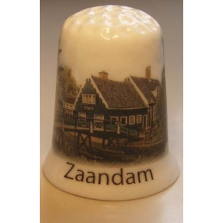 Zaandam op een porselein vingerhoedje