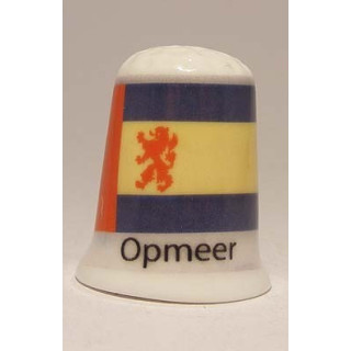 Opmeer Nederlandse gemeentevlag op een porselein vingerhoedje Opmeer Nederlandse gemeentevlag op een porselein vingerhoedje