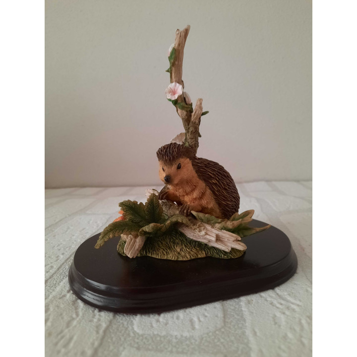 Egel op een hout plateau The Leonardo Collection LP10886