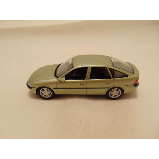 Opel Vectra 1:43 Schuco zeegroen