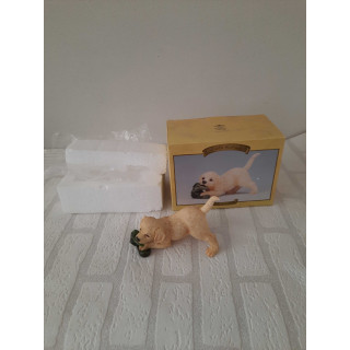 Blonde Labrador van kunsthars met laars LP11666 14x7x9cm