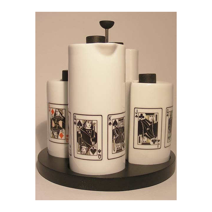 Peper en zout, olie en azijn stel met speelkaarten opdruk