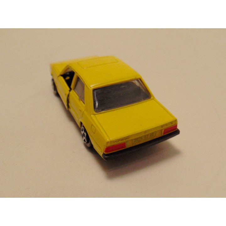 Peugeot 505 1:43 Norev geel