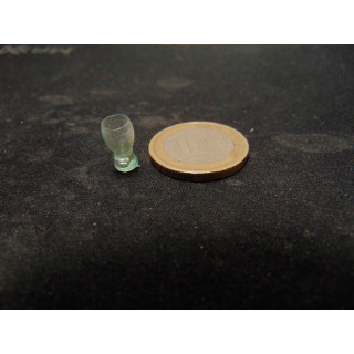 Drinkglas transparant blauw 1:12 poppenhuis miniatuur