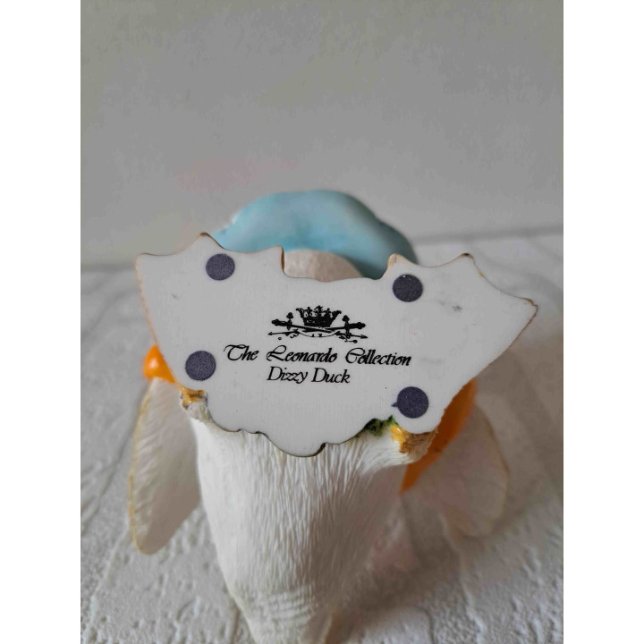 Dizzy de eend op zwemles life Guard The Leonardo collection