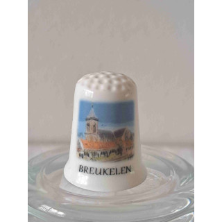 Kerk in Breukelen op een vingerhoedje