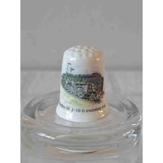 Riddles 9F 10-0 evening star stoomtrein op een porselein vingerhoedje