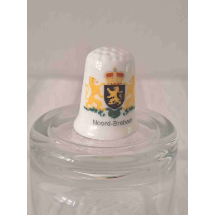 Provinciewapen Noord Brabant op porselein vingerhoedjes