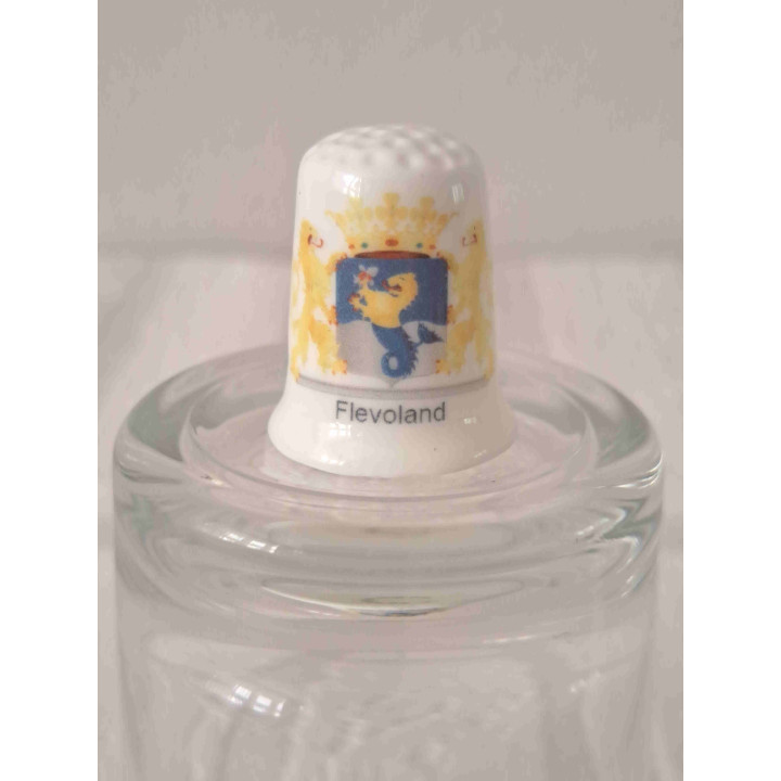 Provinciewapen Flevoland op porselein vingerhoedje