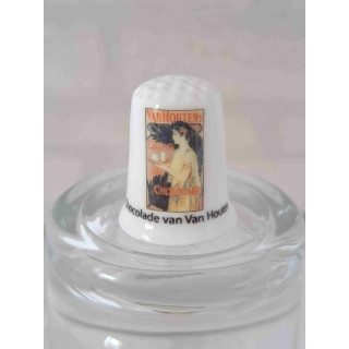 Van Houten Chocolade reclame op een porselein vingerhoedje Van Houten Chocolade reclame op een porselein vingerhoedje