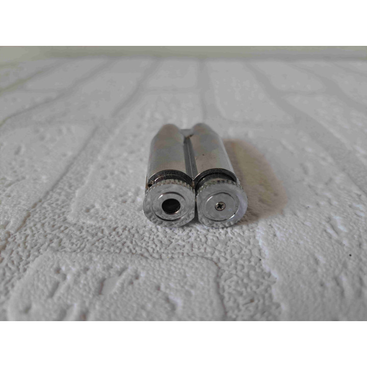 Smirnoff navulbaar aansteker in een vorm van kogels