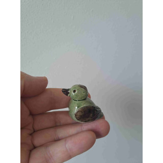 Eend gemaakt van klei 5x3x4cm