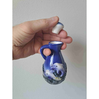 Azijnflesje van aardewerk met dolfijnen D7xH13cm