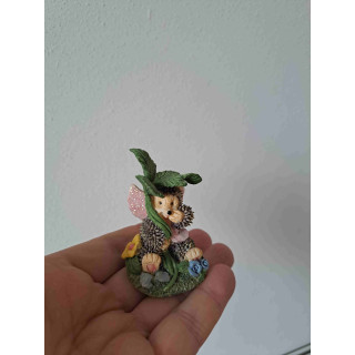 Egel als engeltje van kunsthars van RFA Regency Fine Art