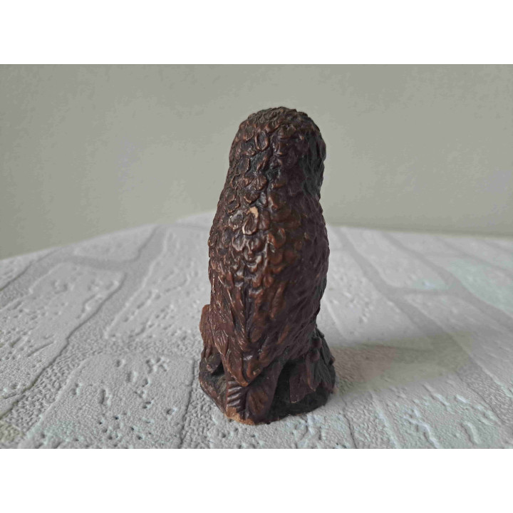 Uil beeldje van kunsthars in het bruin