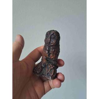 Uil beeldje van kunsthars in het bruin