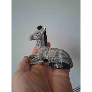 Zebra van kunsthars zittend L11 x B5 x H9 cm