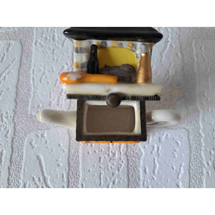 Mini theepot pillendoosje in een vorm van een pizza oven