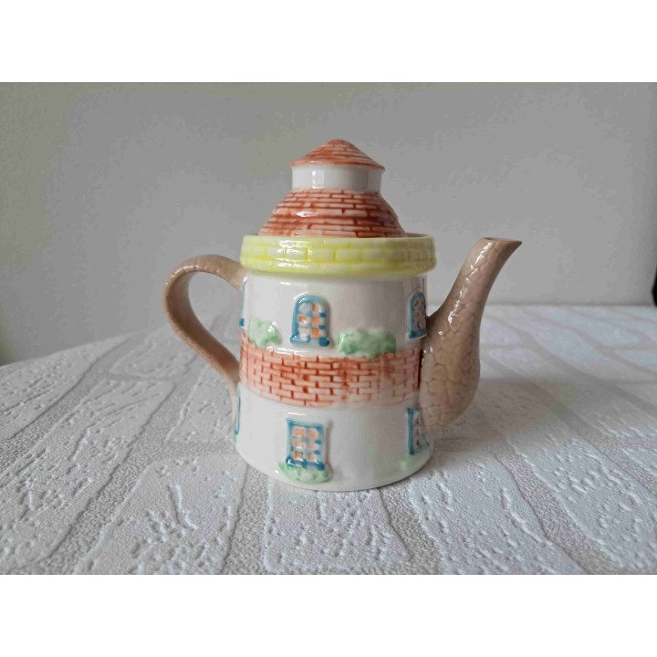 Ronde huis theepot van porselein - Verzamelobjecten