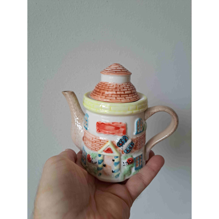 Ronde huis theepot van porselein