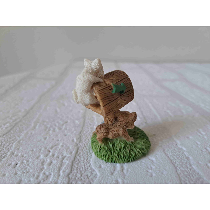 Poezen van kunsthars met een brievenbus D4 x H6 cm - dierfiguren